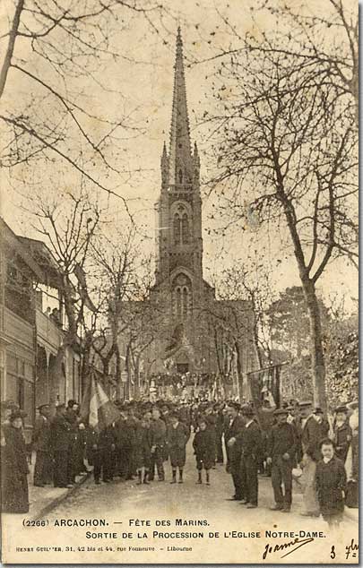 Sortie de la procession