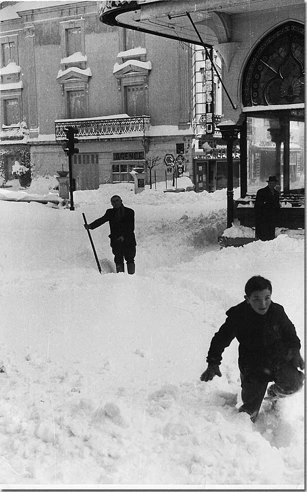 Un enfant et la neige