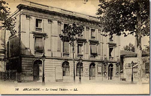 Le Théâtre