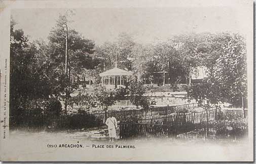 Le livreur de gteaux Place des Palmiers